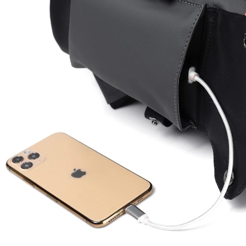 Urbaner Business - Rucksack 25L Wasserabweisend mit USB - Anschluss Laptopfach und Mehreren Innenfächern für Pendeln und Reise - Bolania