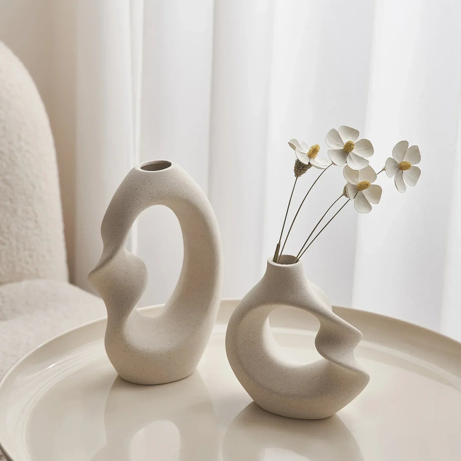 Virelle Keramikvase Duo – Abstrakte Eleganz für moderne Räume - Bolania